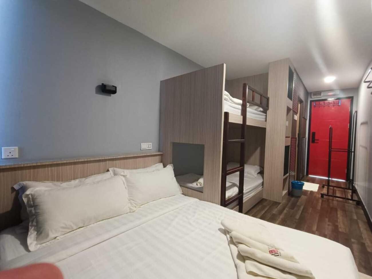 Boxinn The Kontena Home Semporna Eksteriør bilde